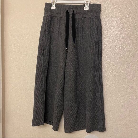 Lululemon Retreat Yourself Heathered Core Dark Grey Cropped Wide Leg Pant Size 4 - Picture 2 of 12